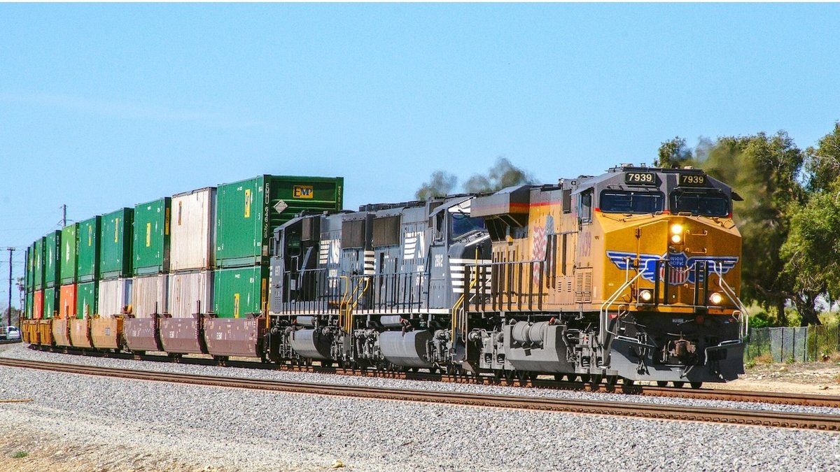 Union Pacific CEO '99.99%' confident rail merger will win approval