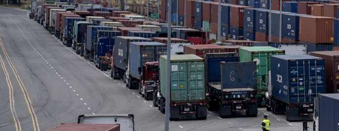 Los camioneros del puerto de NY-NJ piden a la FMC una normativa sobre devoluciones de vacíos