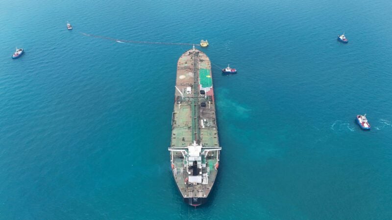 Saudi Arabia Unexpectedly Cuts Oil Prices To Asia
