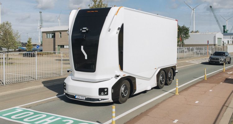 Einride, EASE begin daily driverless freight runs in Ohio