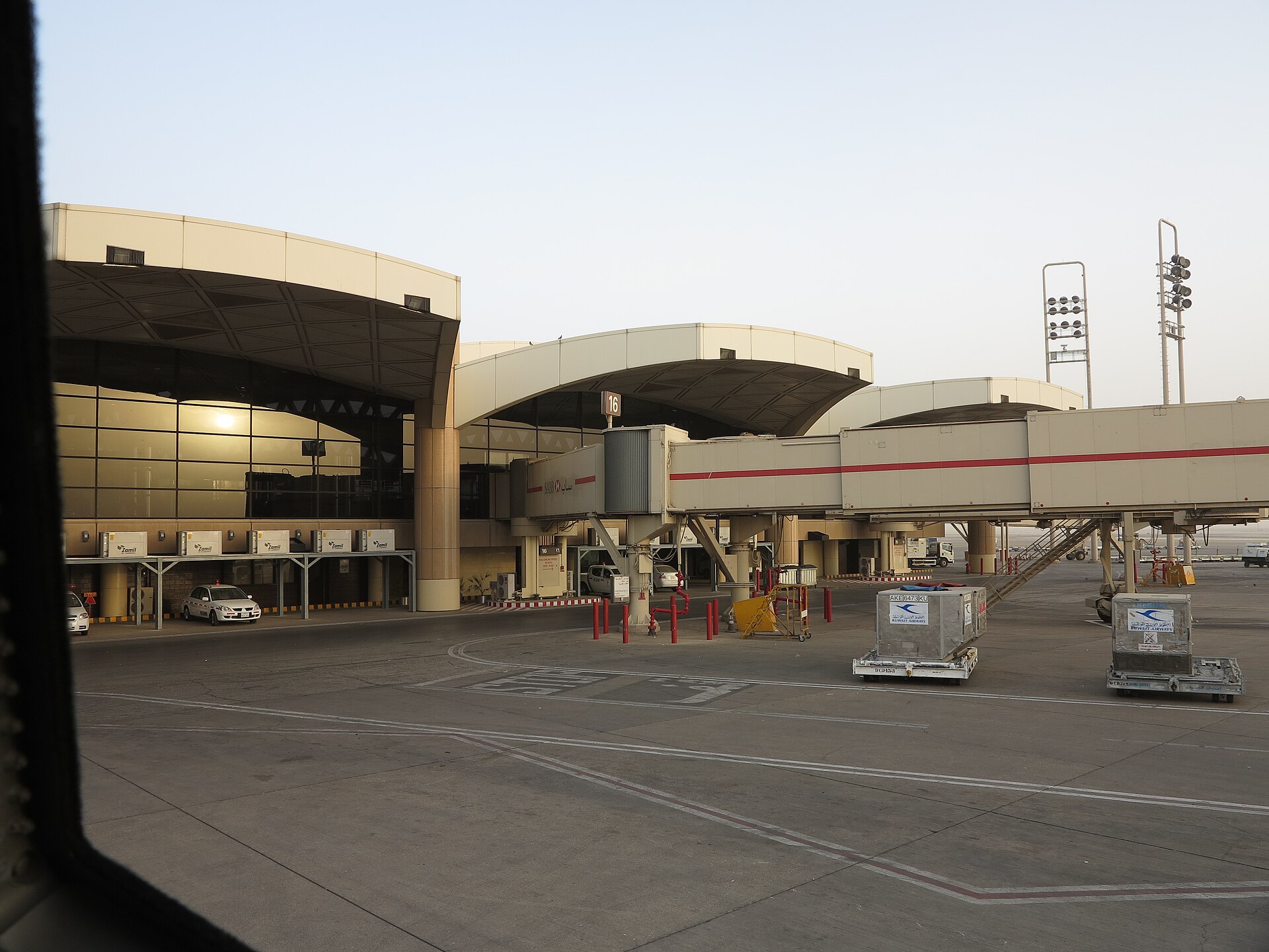 Houthis Kill Three in Strikes on Saudi Arabian Airports