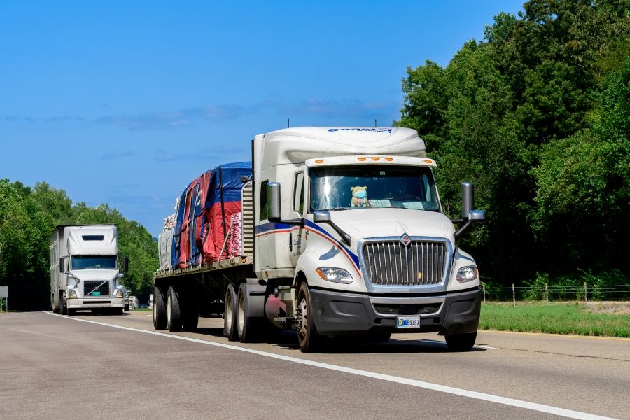 US truckload spot rates climbing again after summer decline
