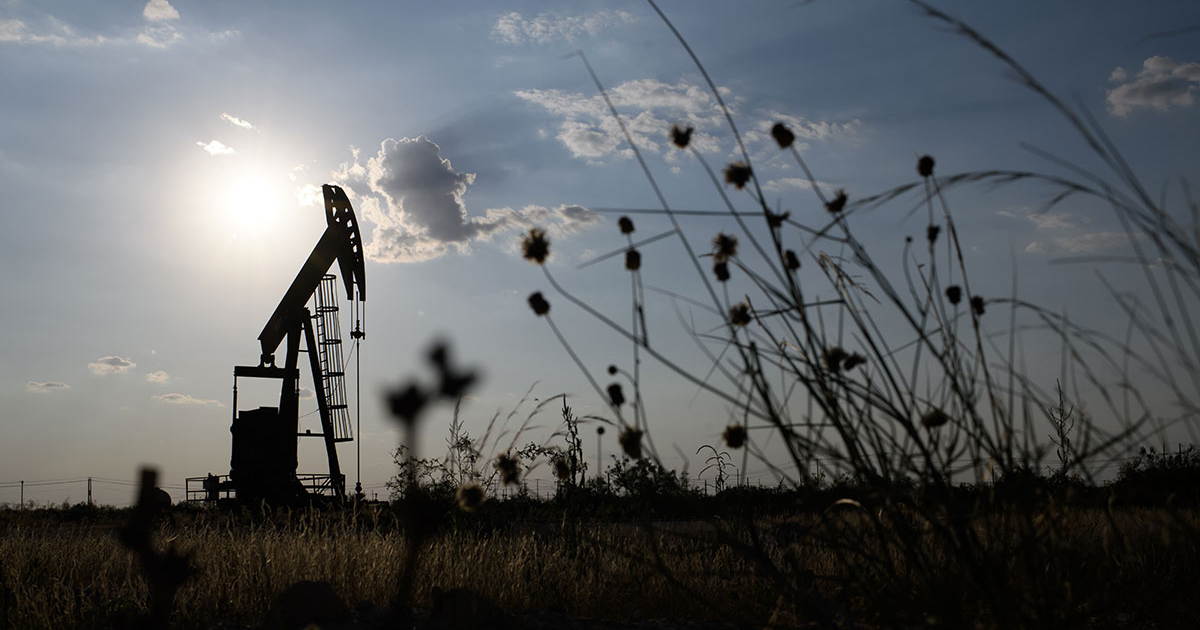 El petróleo supera los $110 por primera vez desde mayo