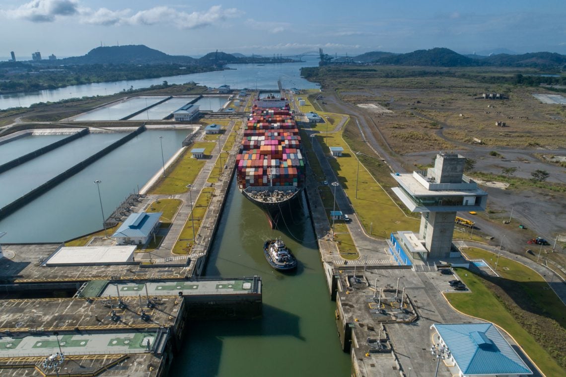 Le trafic et le tonnage du canal de Panama augmentent malgré les défis d'El Niño