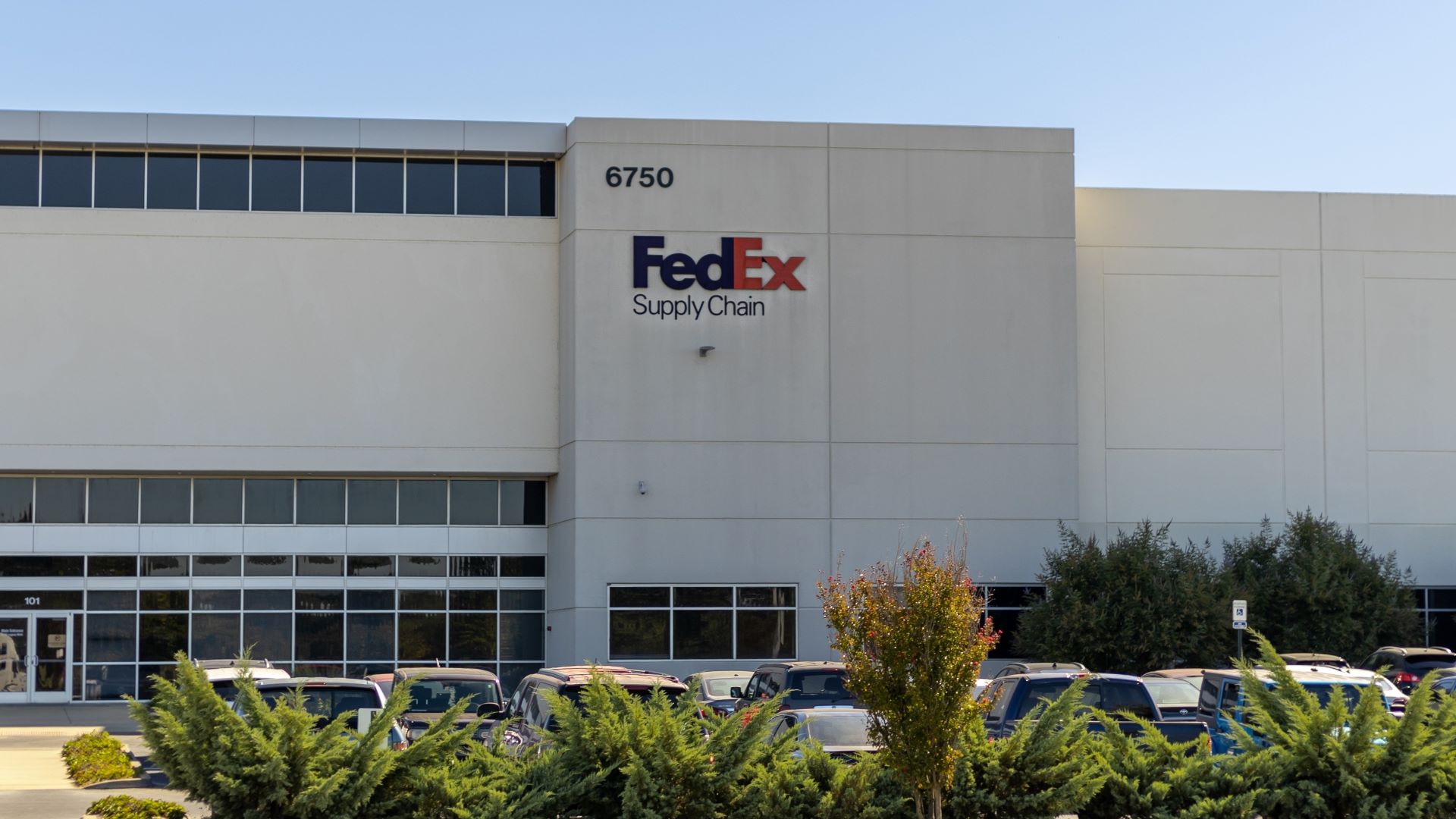 CMA CGM finalizes $1.4B acquisition of FedEx Supply Chain