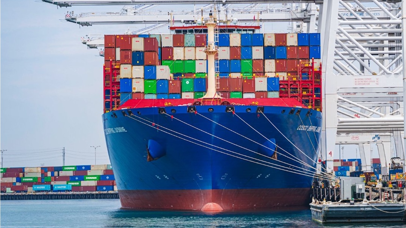 UPDATED: US West Coast container rates edge lower